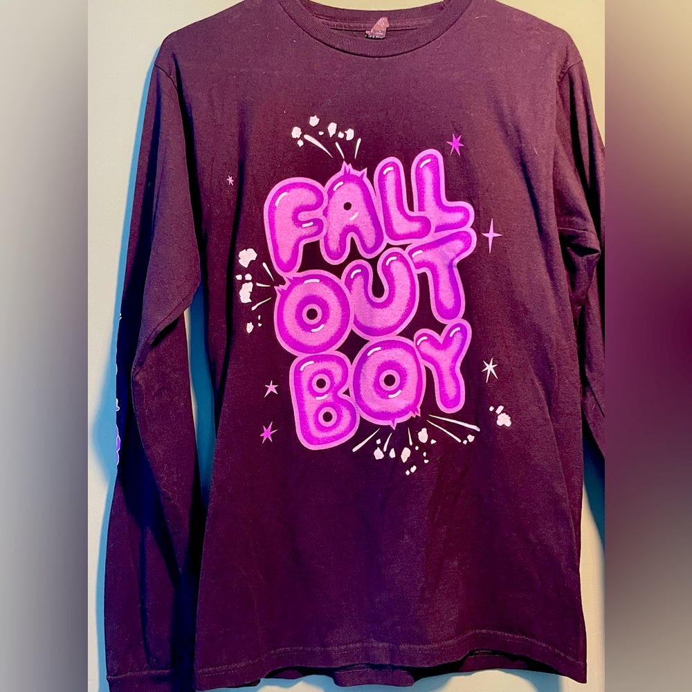 2018 Fall Out Boy concert merch. Long sleeve shirt, size S